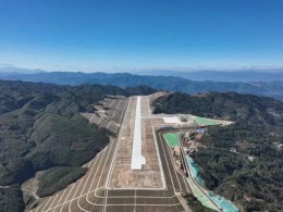 云南鳳慶通用機場建設(shè)工程項目土石方、地基處理及排水工程施工